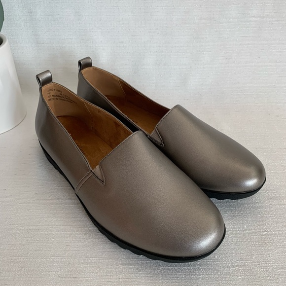 New Comfortview June Gunmetal Faux Leather Slip On Loafer Flats Woman’s 7W - Picture 7 of 13